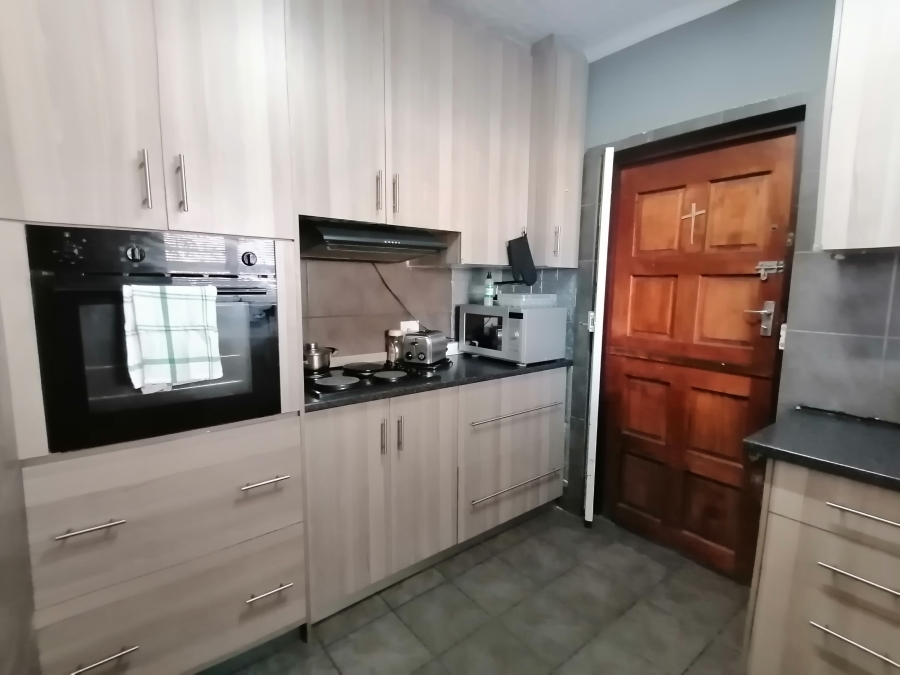 3 Bedroom Property for Sale in Perm Gardens Western Cape